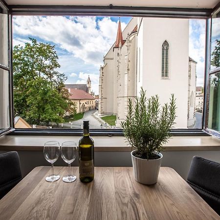 Apartmany Na Mikulasskem Namesti Znojmo Eksteriør billede