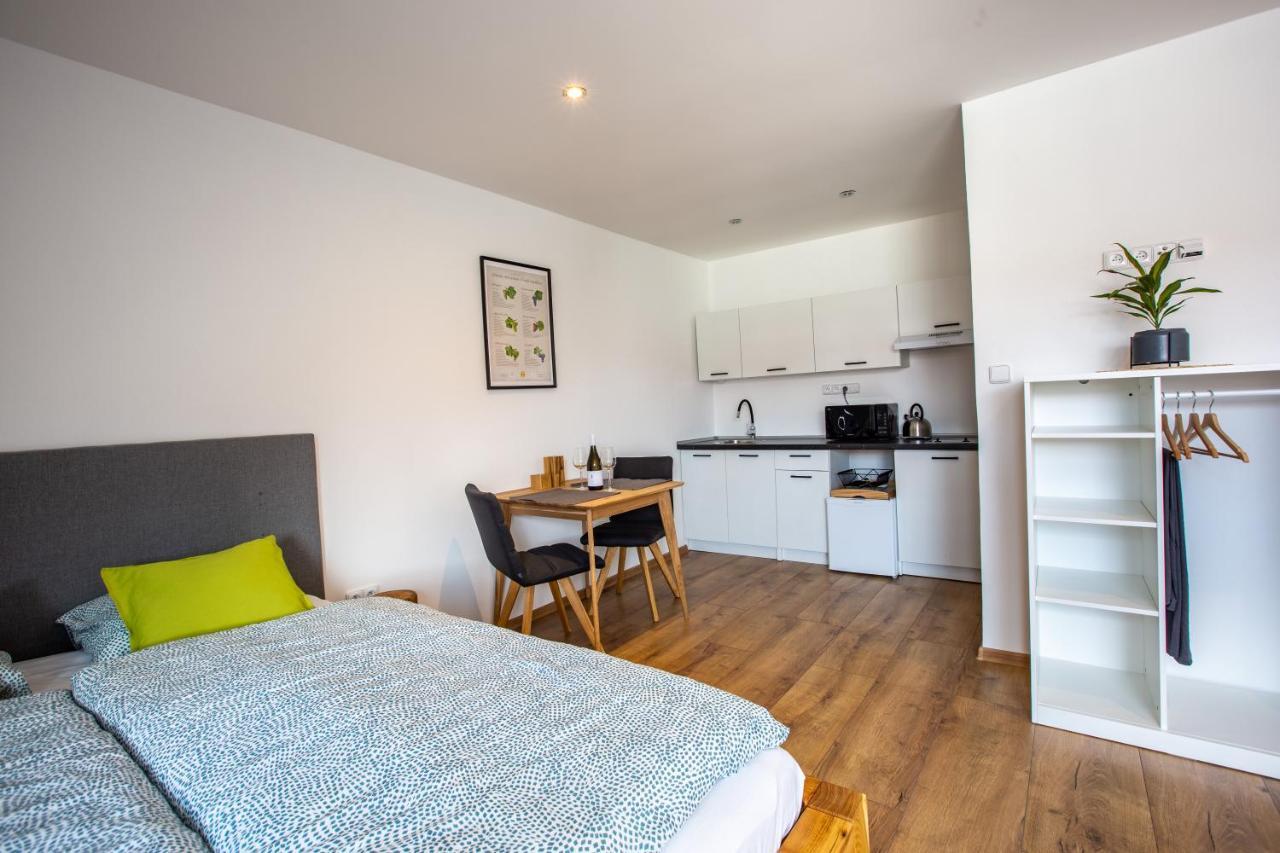 Apartmany Na Mikulasskem Namesti Znojmo Eksteriør billede