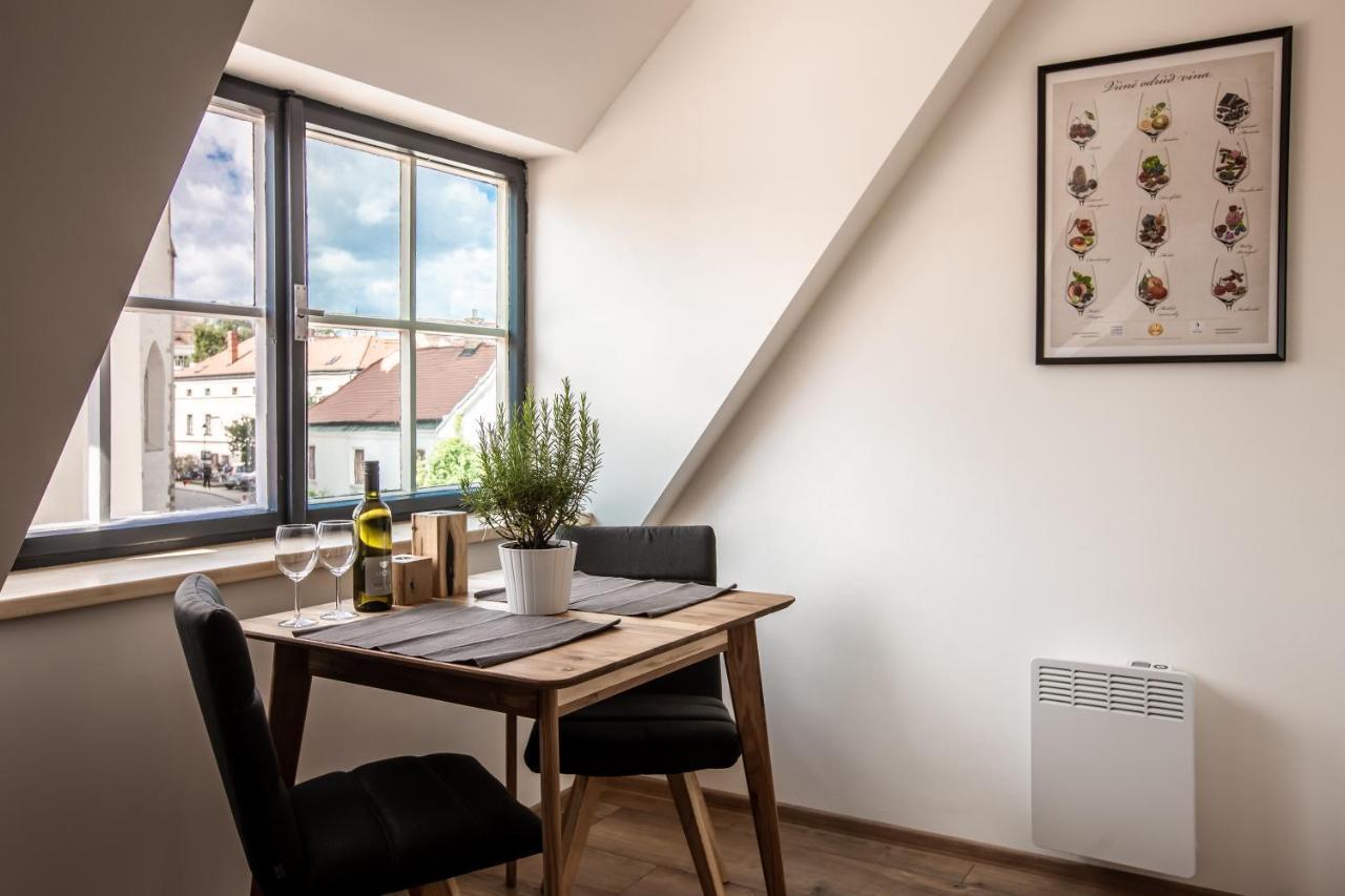 Apartmany Na Mikulasskem Namesti Znojmo Eksteriør billede