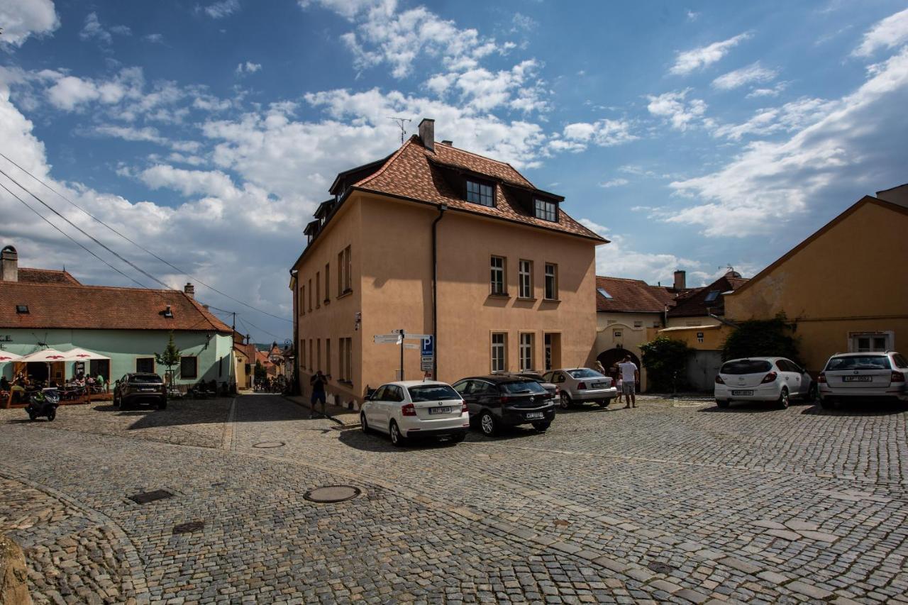 Apartmany Na Mikulasskem Namesti Znojmo Eksteriør billede